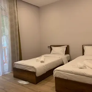  Pensión Stone House Albania
